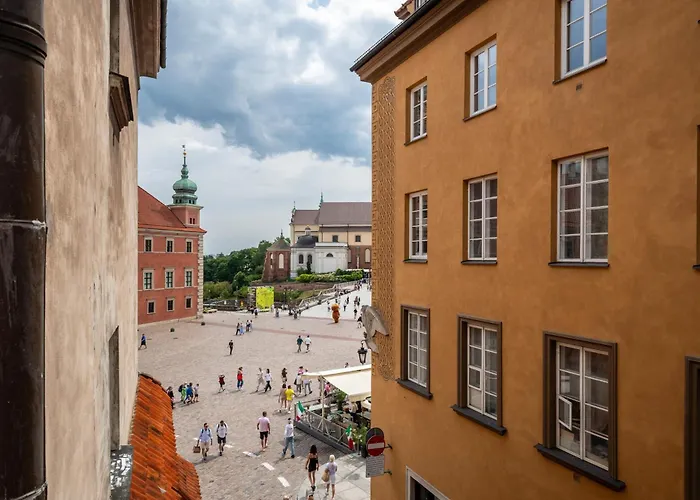 Plac Zamkowy Old Town, Sun & Snow Varsovia